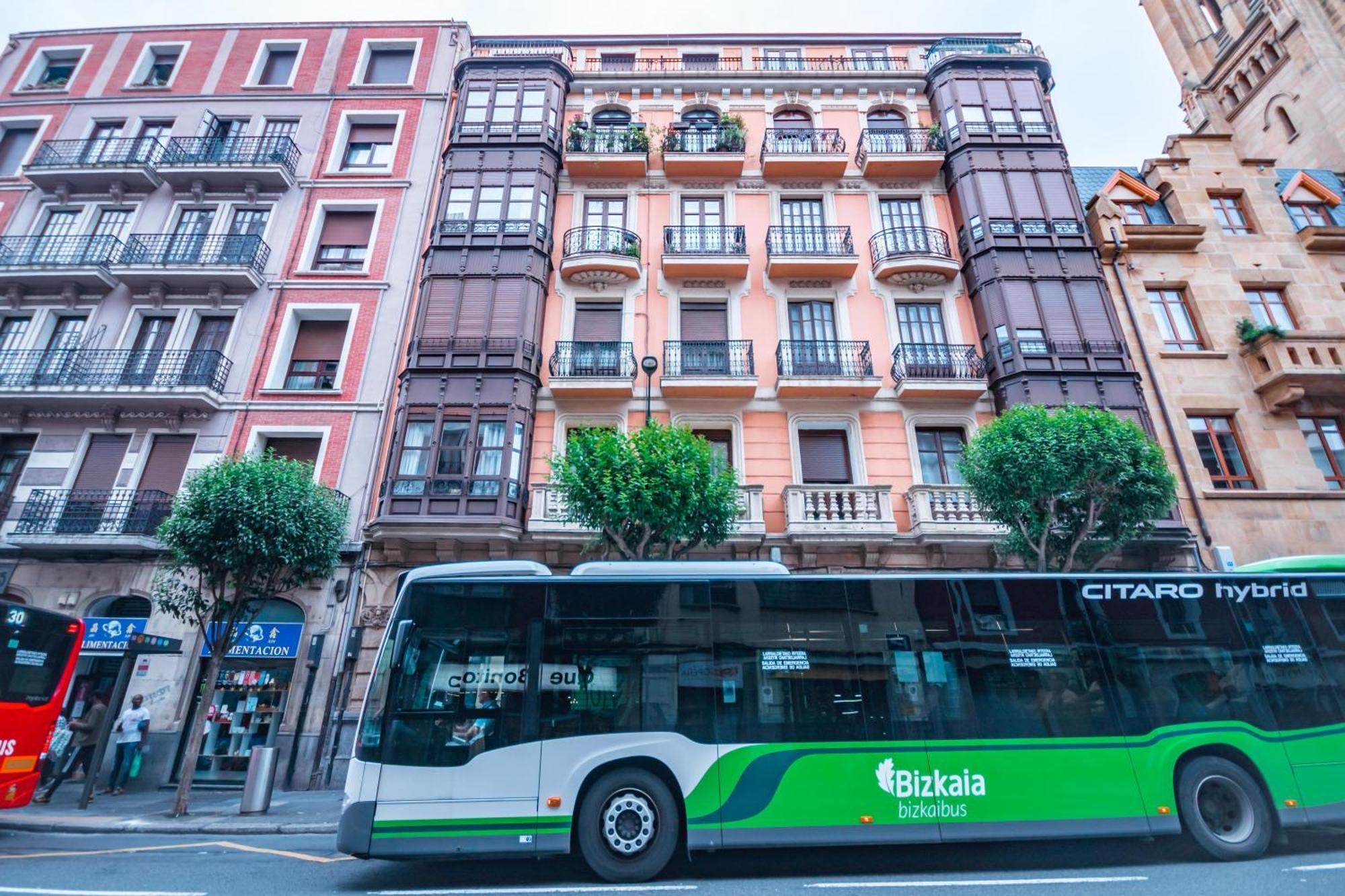 Gran Apartamento 6 Suites Bilbao Center エクステリア 写真